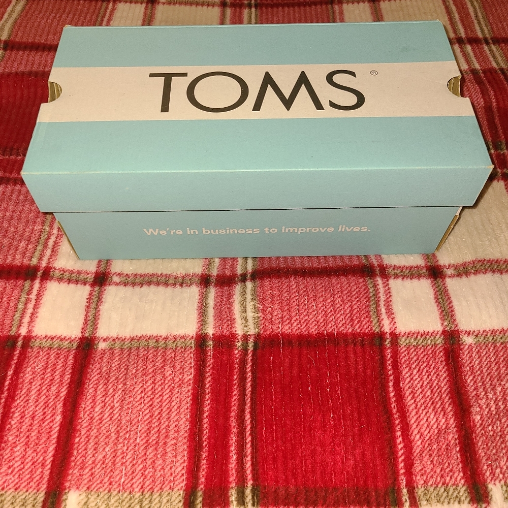 ==^Toms "Susie" Pink Faux Fur - Picture 10 of 14